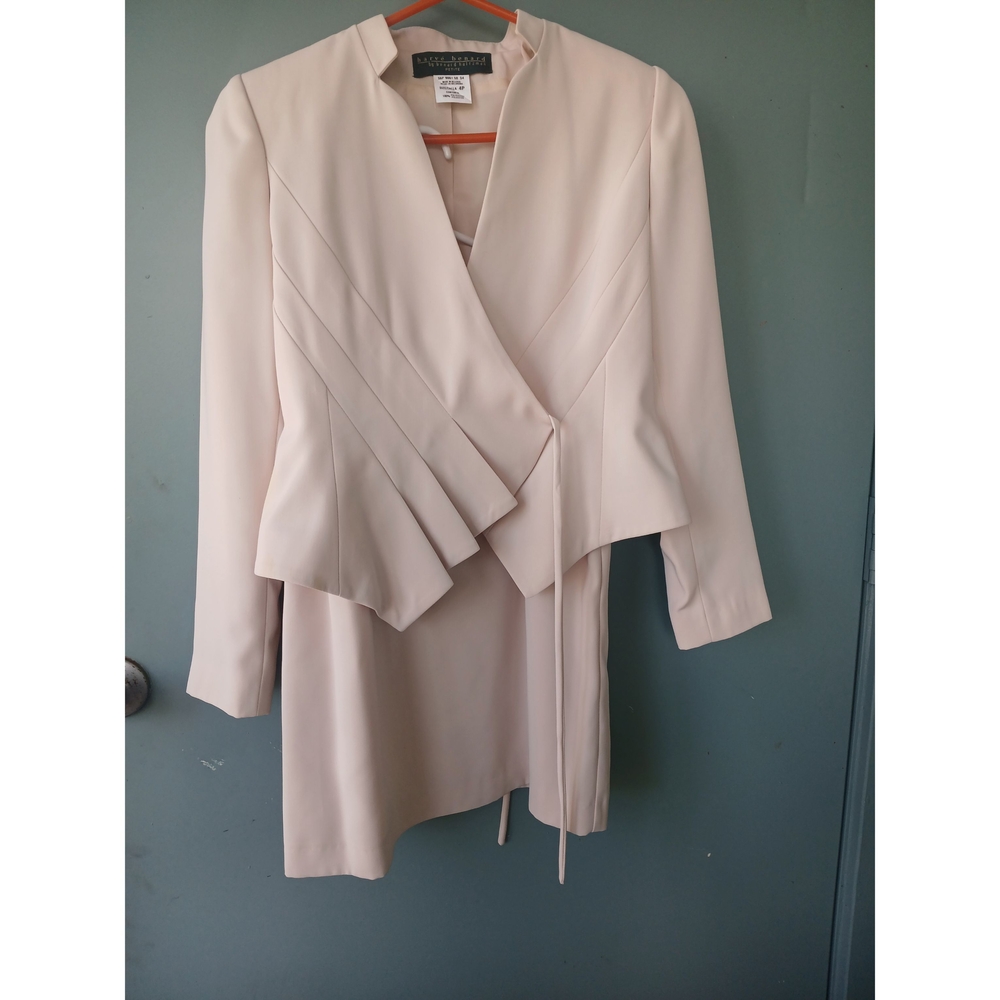 Vintage Harve Bernard Size 4P Skirt Suit